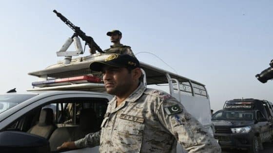 هجوم انتحاري قرب الحدود الأفغانية يودي بحياة 7 جنود باكستانيين