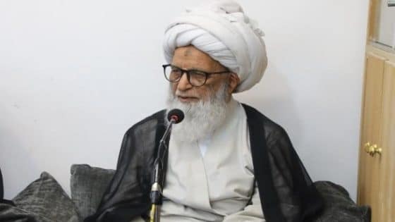 رئيس الوزراء يواسي المرجع النجفي ويثني على مواقفه الدينية والوطنية