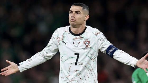 أزمة جديدة تضرب الفيفا… كريستيانو رونالدو في واجهة الجدل قبل كأس العالمم