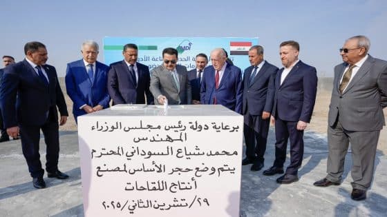 رئيس الوزراء يدشّن معمل الأدوية السرطانية ويعلن بدء تنفيذ مصنع اللقاحات الوطني