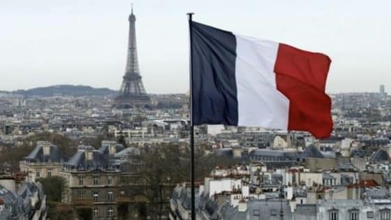 الشرطة الفرنسية تجلي العاملين من مقر التلفزيون إثر بلاغ بوجود عبوة ناسفة