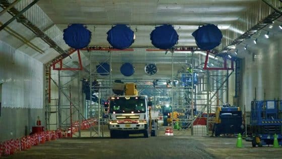 اعتماد منظومة مراوح نفاثة وألواح مقاومة للحرائق في النفق المغمور