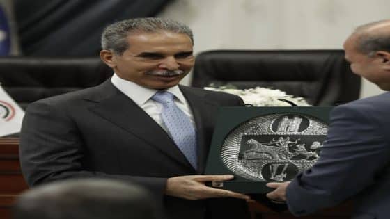 المحكمة الاتحادية تمنح درعها للقاضي فائق زيدان