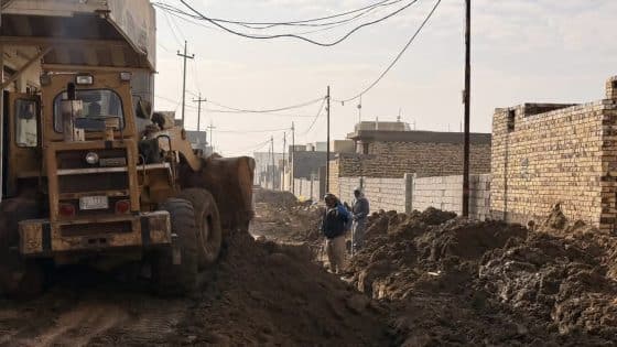 نسب إنجاز متقدمة لأعمال الجهد الخدمي في أحياء الديوانية