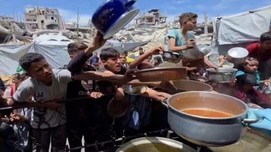 دعوة من حماس لمنع الاحتلال من توظيف الإغاثة لأهداف سياسية