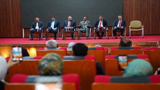 العامري يستقبل وفداً حكومياً وتربوياً من بغداد للاطلاع على تجربة المدارس الدولية في البصرة