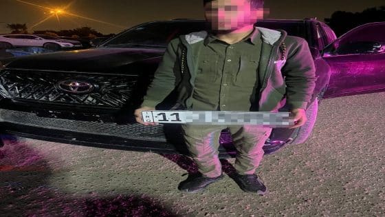 شرطة الكرخ تلقي القبض على سائق مركبة مضللة بالكامل وبدون لوحات