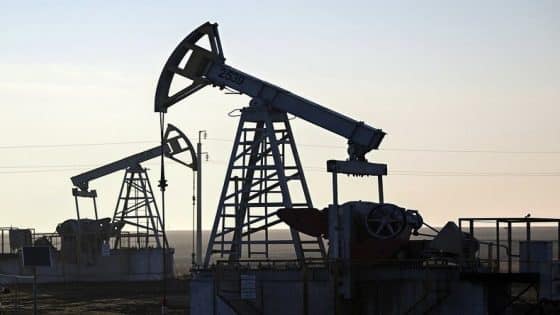 سعر خام برنت يتجاوز 64 دولارًا للبرميل