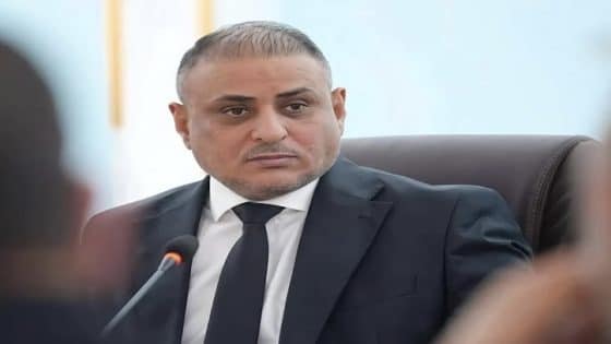 الدعوة إلى توافق سياسي يضمن الاستقرار