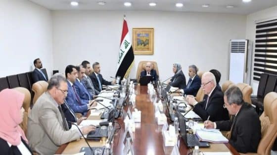 المجلس الوزاري للاقتصاد يؤكد عدم استقطاع أي من مفردات الراتب والمخصصات