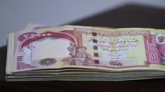 العمل تكشف إجراءات قانونية بحق 19 ألف متجاوزة على إعانة الحماية الاجتماعية