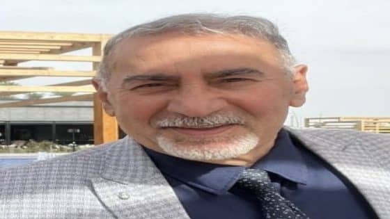 مسرحية بلا مخرج