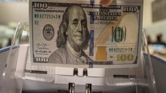 انخفاض طفيف بأسعار الصرف في الأسواق المحلية: 151250 دينارا مقابل كل 100 دولار