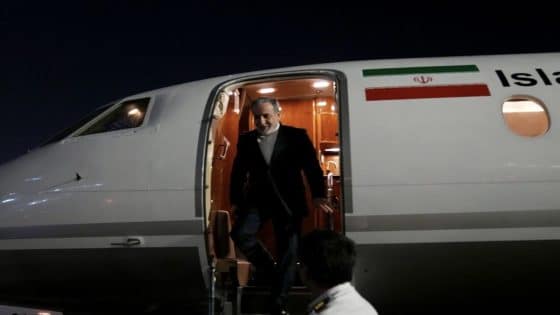 الخارجية الإيرانية: عراقجي يصل إلى جنيف للمشاركة في المحادثات النووية