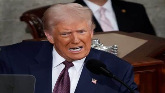 🟠ترامب: النظام الإيراني ظل على مدى الأعوام الـ47 الماضية يردد شعارات مثل الموت لأمريكا