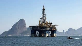 ارتفاع أسعار النفط إلى 104 دولارات للبرميل