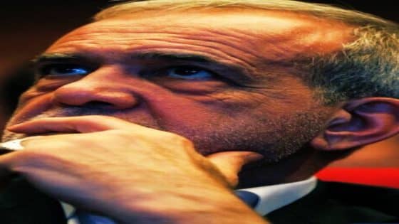 ‏رويترز عن مصادر: اعتذار بزشكيان لدول الخليج أثار غضب المتشددين في إيران