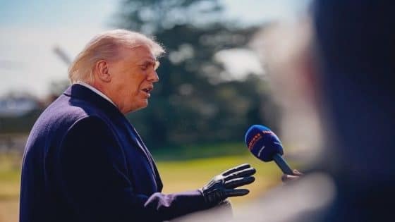 ‏ترامب: بريطانيا أرسلت حاملتي للطائرات بشكل متأخر قليلا