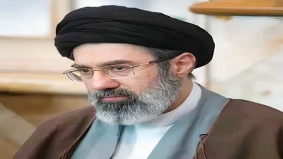 ‏وزارة الخارجية الإيرانية: مجبتى خامنئي مصاب لكن حالته جيدة