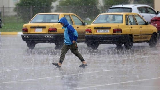 طقس العراق.. أمطار غزيرة وسيول وتساقط للحالوب