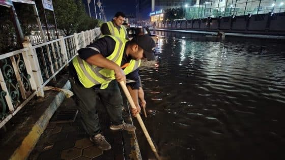 ذي قار تشكل “خلية أزمة” لمواجهة الأمطار وتوجه باستنفار الدوائر الخدمية