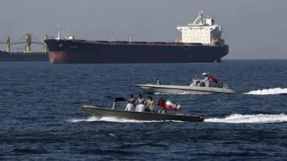 الحرس الثوري: مضيق هرمز مغلق