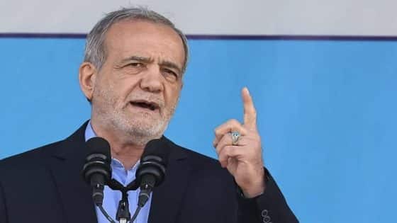 بزشكيان في رسالة إلى الشعب الأمريكي: لم نبادر قط بإشعال الحرب ولا نكن لكم العداء