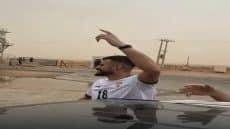 بالهتافات والأهازيج الجماهير تستقبل لاعبي المنتخب الوطني في منفذ طريبيل بالأنبار