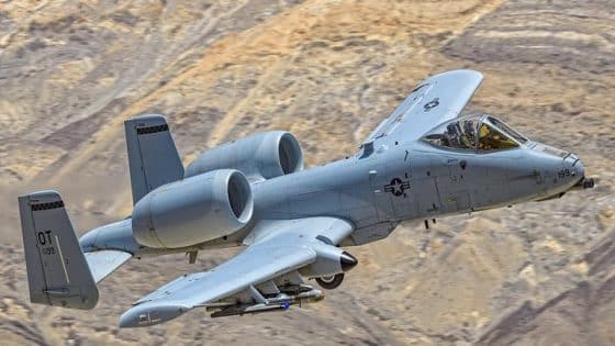 نيويورك تايمز: تحطم مقاتلة أمريكية من طراز إيه 10 قرب مضيق هرمز