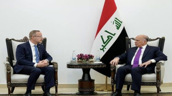 وزير الخارجية يؤكد حرص العراق على تعزيز الشراكات الدولية وتوفير بيئة جاذبة للاستثمار