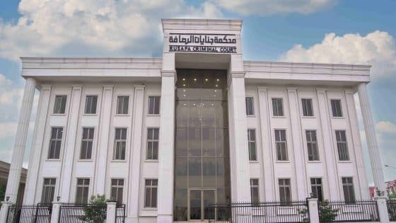 الجنائية المركزية: الحبس الشديد بحق 5 مدانين بجريمة تهديد وابتزاز أصحاب محال ومطاعم