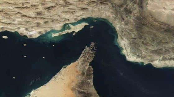 الحكومة البريطانية: لن نشارك في حصار مضيق هرمز