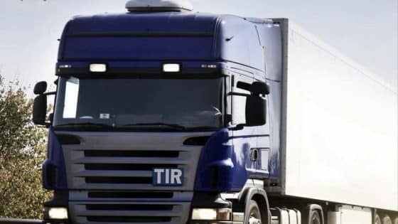 النقل تعلن نجاح تنفيذ رحلة تجريبية على المسار (تركيا – العراق –السعودية) عبر نظام (TIR)