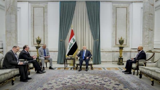 رئيس الجمهورية يؤكد للقائم بأعمال السفارة الأمريكية أهمية خفض التصعيد في المنطقة