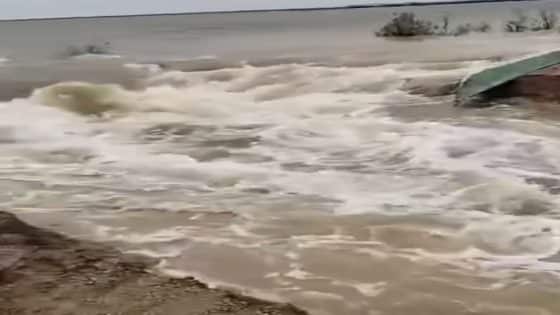 شهدت مناطق الأهوار في محافظة ميسان قبل قليل انهيار سدة ترابية