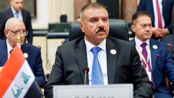 بين حزم القيادة وطموح الاستقرار: “عبد الأمير الشمري” في صدارة المشهد والمطالب الشعبية تنادي ببقائه