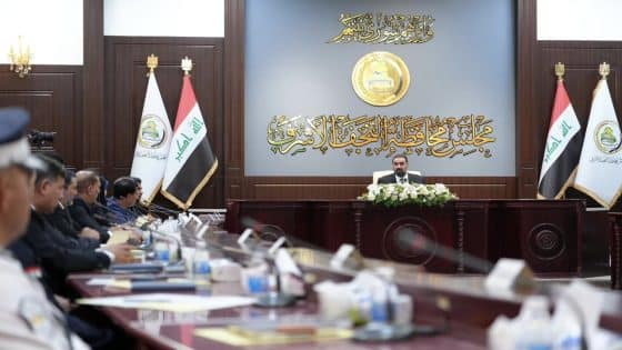 رئيس مجلس النواب يؤكد المضي بإقرار قانون المحافظات
