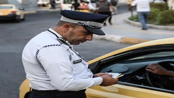 المرور: إلزام المفارز بتصوير المخالفات فوراً والتعاقد على كاميرات محمولة للضباط