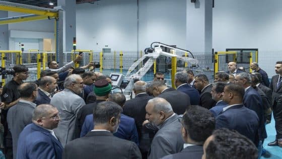 العتبة العباسية المقدسة تفتتح مصنع النور لإنتاج الألواح الشمسية