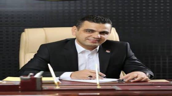 “براميل من الكاش وبوابات بـ 13 ملياراً”.. حسين عرب يفجّر قنابل موقوتة ويكشف كواليس “مأسسة الفساد” في العراق