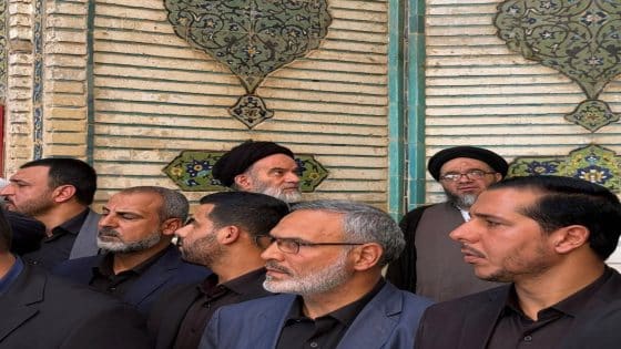 نجلا السيد السيستاني يشاركان في مراسم الصلاة على نعش السيد الخامنئي