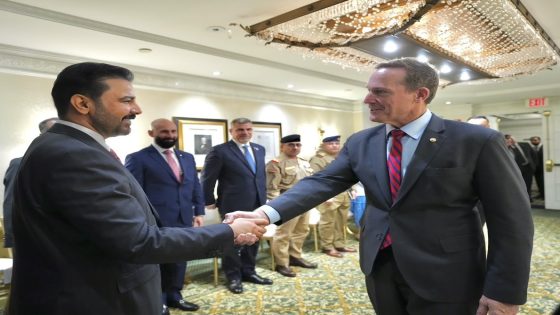 رئيس الوزراء يستقبل عضو لجنة القوات المسلحة في مجلس الشيوخ السيناتور تيد بد