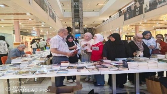 أكثر من ألفي كتاب مجانا.. / ثورة الورق / يستقطب جمهورا واسعا في البصرة : عباس الزرگاني